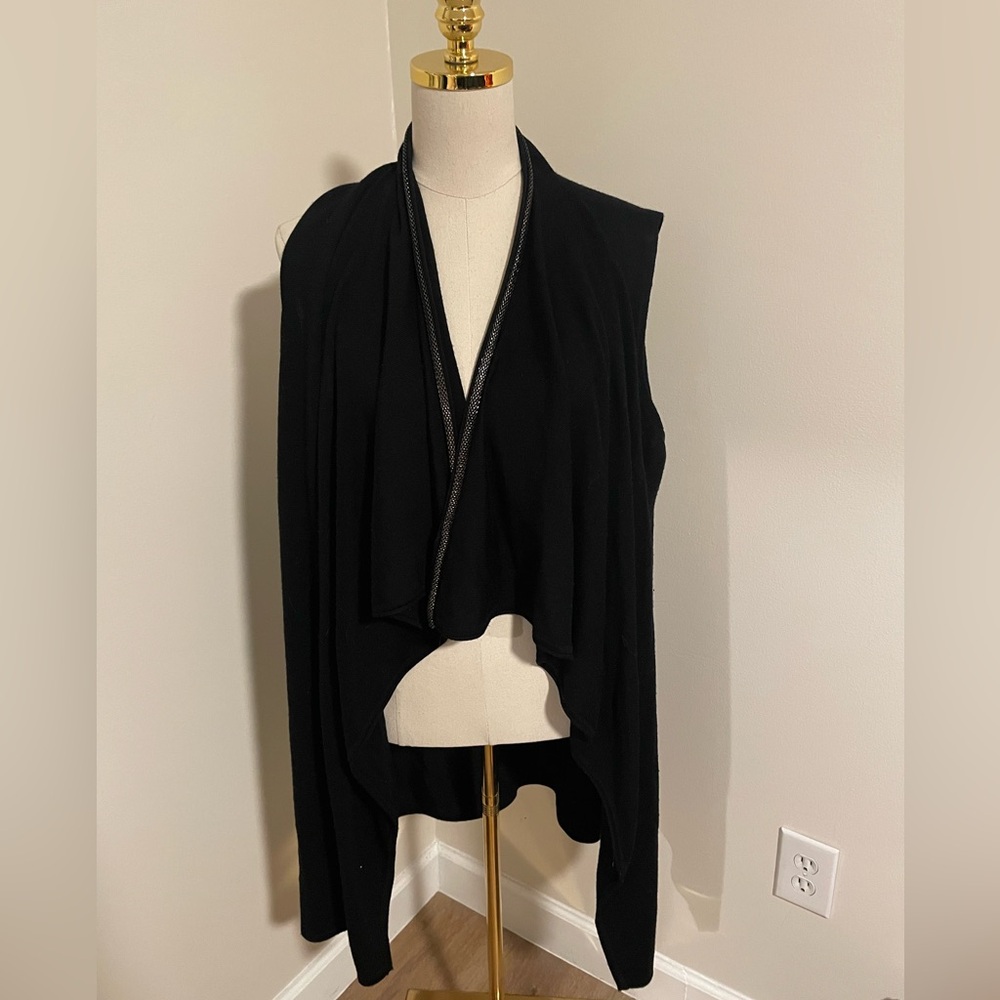 Elie Tahari merino‎ wool shrug / vest L with metal lining